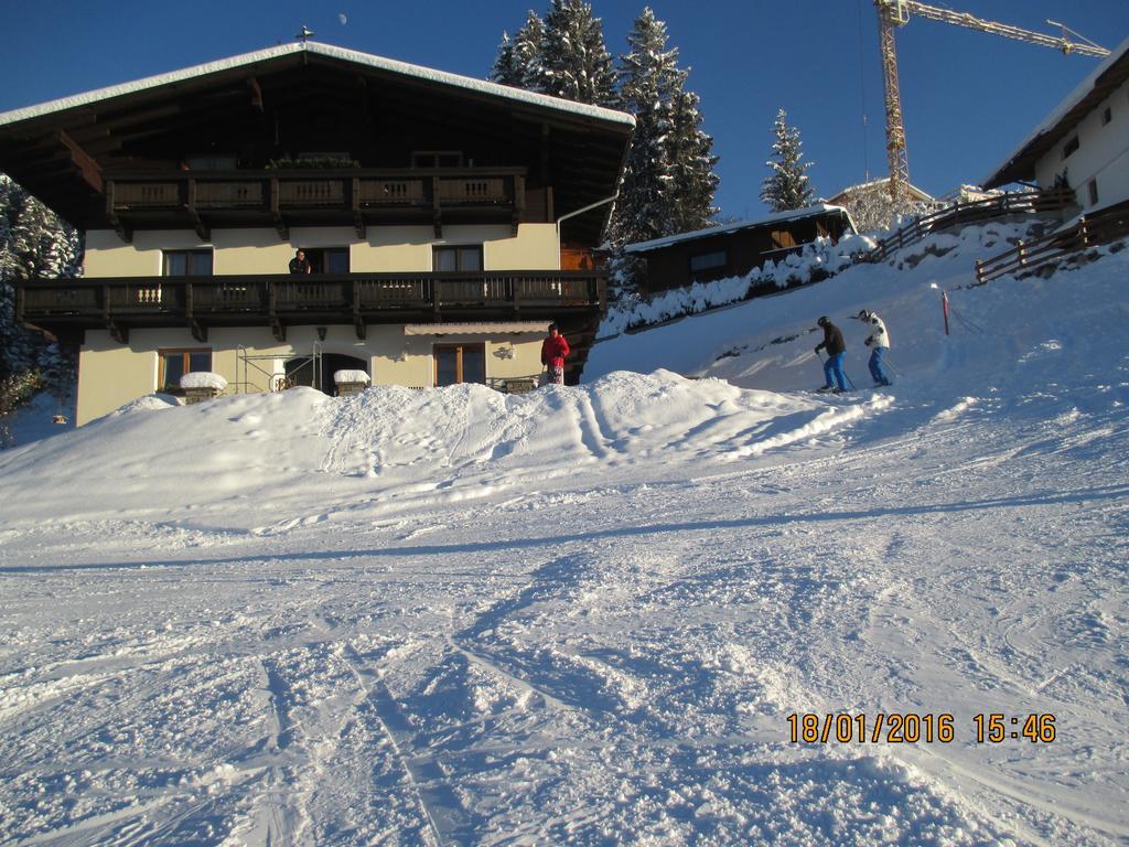 Haus Bergfried Hotell Westendorf Exteriör bild